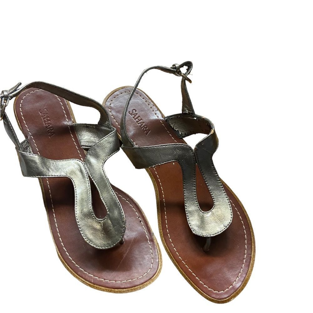 Sahara silver flat sandals excellent condition see ice size 8